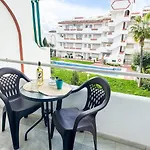 Torremolinos: Quiet 1bedroom With Pool & Sea Views Апартаменты