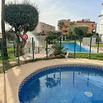 Torremolinos: Quiet 1bedroom With Pool & Sea Views Апартаменты Торремолинос