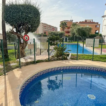 One Bed Apt, Terrace, Sea And Pool View, Walk To Torremolinos