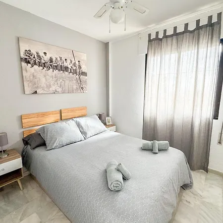 Apartment One Bed Apt, Terrace, Sea And Pool View, Walk To Torremolinos