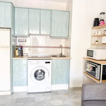 Apartment One Bed Apt, Terrace, Sea And Pool View, Walk To Torremolinos
