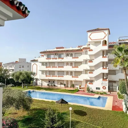 Torremolinos: Quiet 1bedroom With Pool & Sea Views Apartment