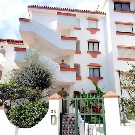 Torremolinos: Quiet 1bedroom With Pool & Sea Views Apartment Torremolinos