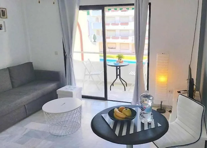 Torremolinos: Quiet 1bedroom With Pool & Sea Views Apartment *