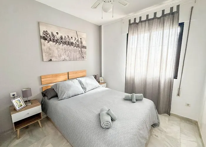 Apartment Torremolinos: Quiet 1bedroom With Pool & Sea Views Torremolinos