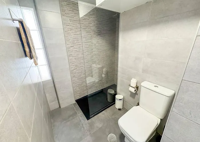 Apartment Torremolinos: Quiet 1bedroom With Pool & Sea Views Torremolinos