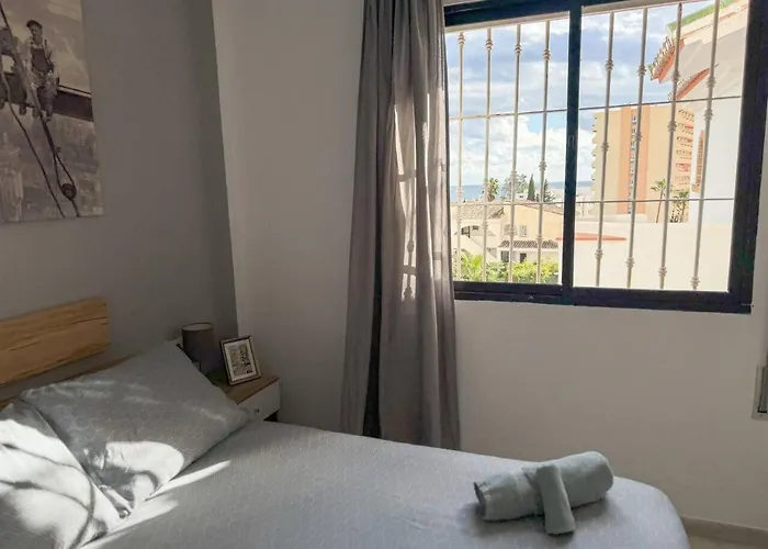 Torremolinos: Quiet 1bedroom With Pool & Sea Views Apartment *
