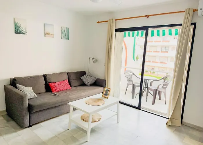 Torremolinos: Quiet 1bedroom With Pool & Sea Views